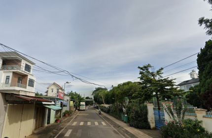 Cần bán Nhà kèm đất ở Ngô Mây gần chợ Diện tích 504m2, thổ cư 178m2